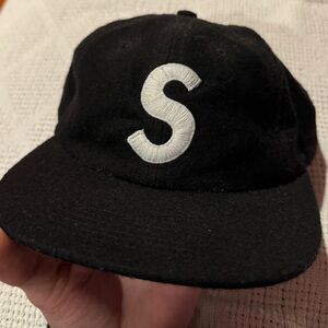 Supreme F/W 2019 Wool S logo 6 panel hat black